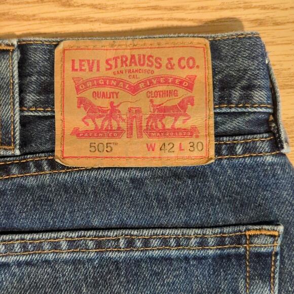 Levi's 505 Jeans Mens 42W 30L Straight Leg Cotton - Picture 3 of 6